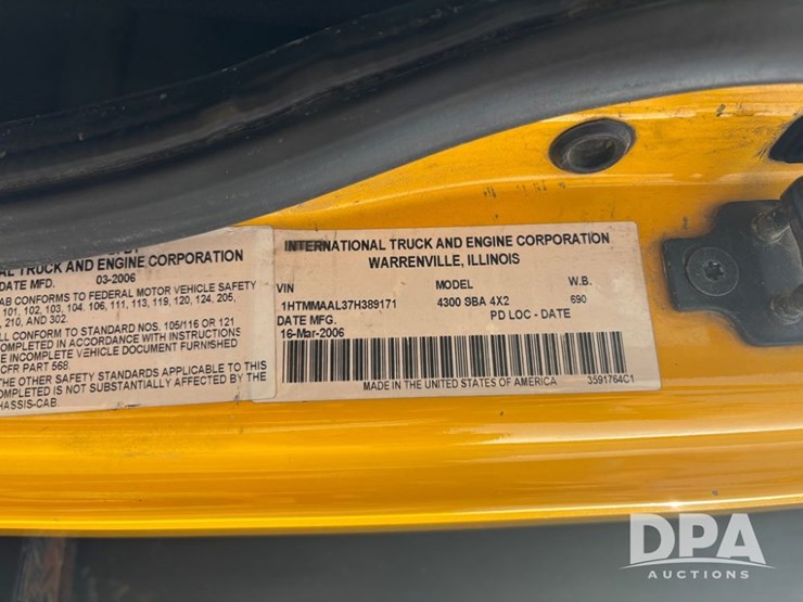 2007-international-durastar-4300-image-30