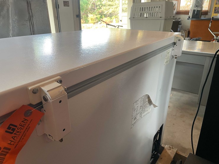 #6619-•-chest-freezer-image-16