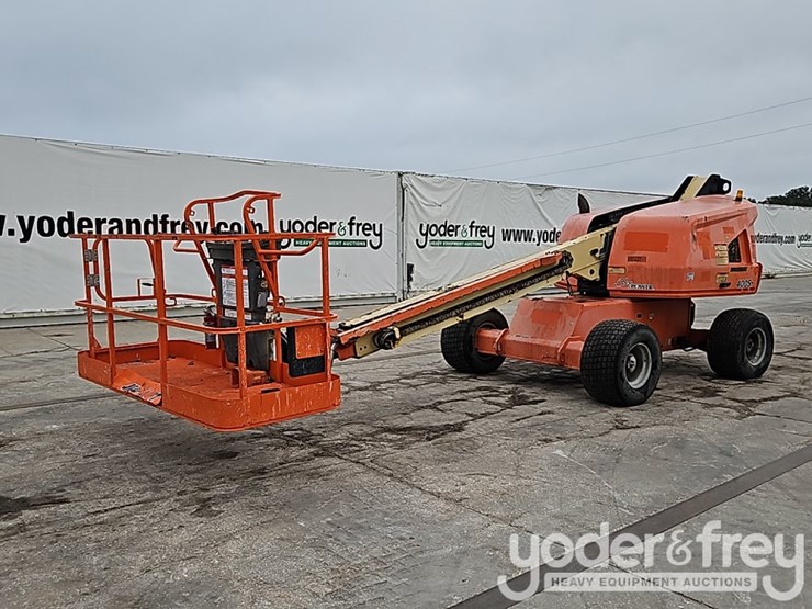 2017-jlg-400s-image-1