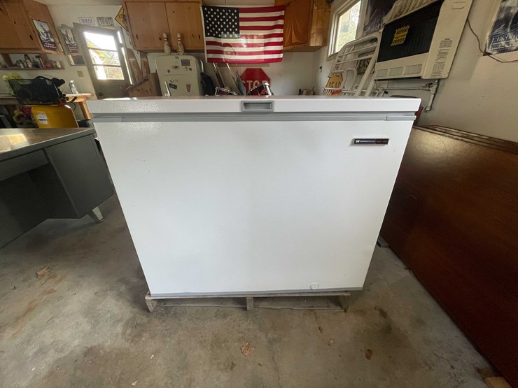 #6619-•-chest-freezer-image-8