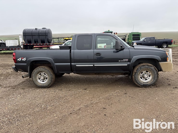2003-chevrolet-silverado-2500-image-4