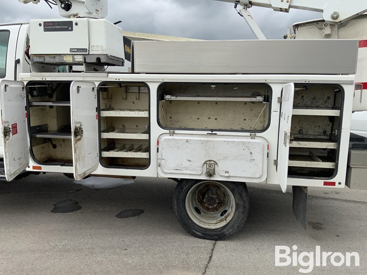 2009-chevrolet-c4500-kodiak-4x4-bucket-truck-image-14