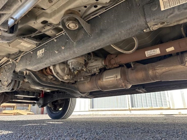 2013-ford-f550-image-30