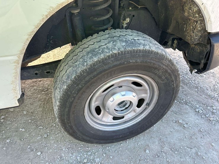 2022-ford-f250-xl-image-24