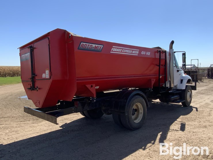 2005-international-7300-image-5