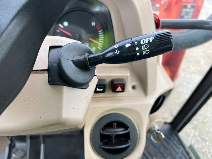 kubota-m7040-image-26