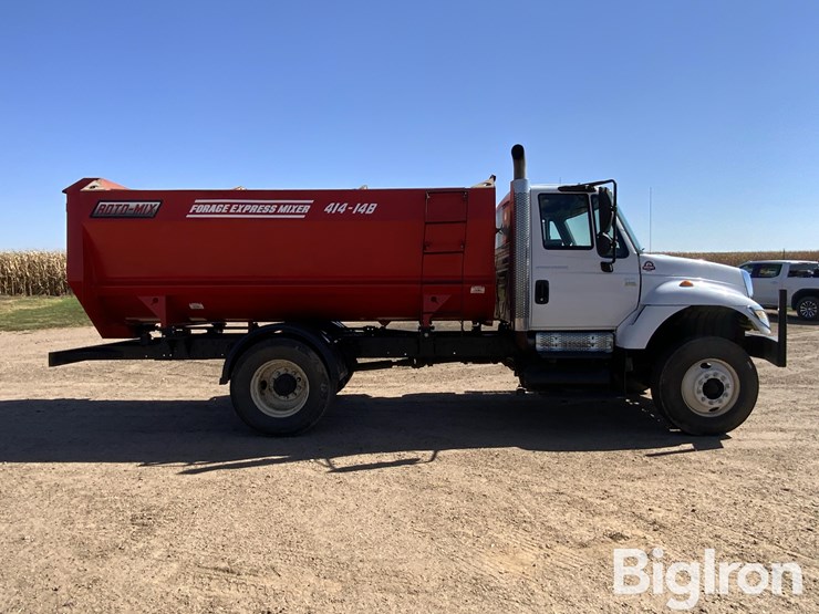 2005-international-7300-image-4