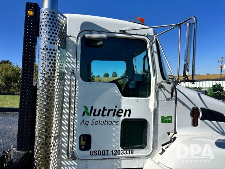 2013-kenworth-t370-image-45