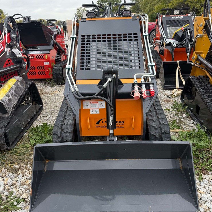 LandHero LDH-HT380 Mini Skid Steer Loader