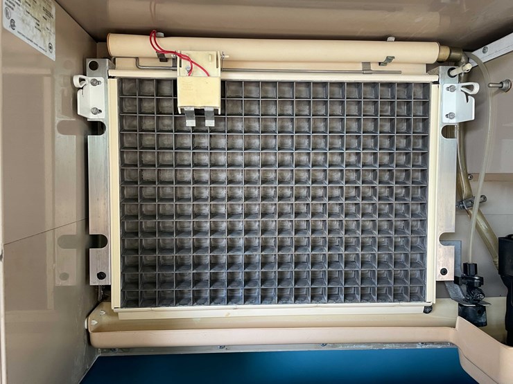 #6616-•-manitowoc-400-series-ice-machine-image-21