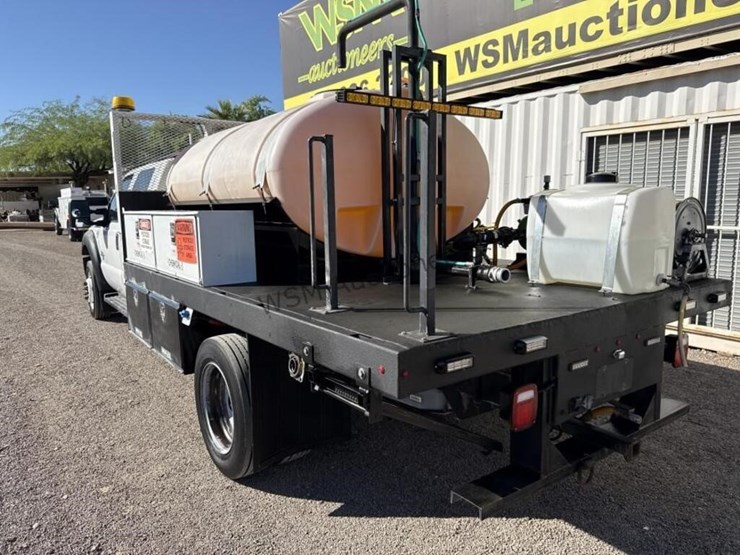 2013-ford-f550-image-7