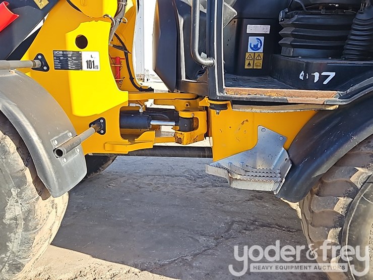 2021-jcb-407-image-12