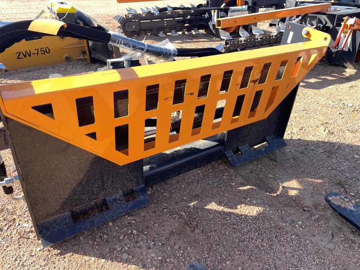 #4092-•-wolverine-pallet-fork-hydraulic-adjustable-attachment-image-2