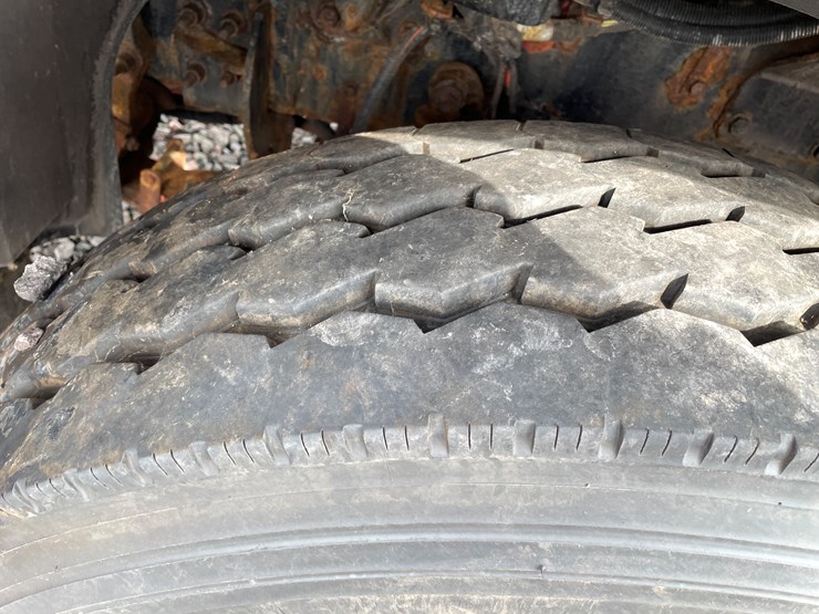 #1002-•-2021-international-semi-tractor-(has-mi-title)-image-58