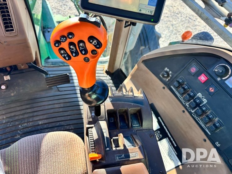 2013-john-deere-4830-image-121