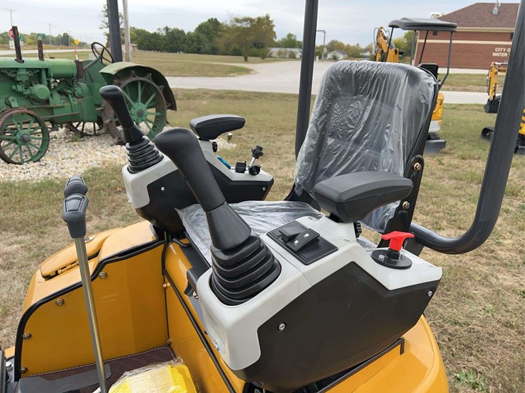 mini-excavator-qk20r-image-16