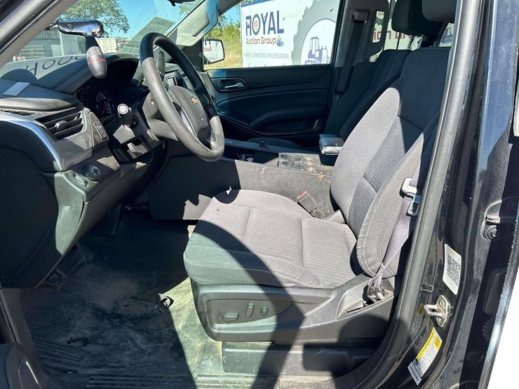 2016-chevrolet-tahoe-image-12