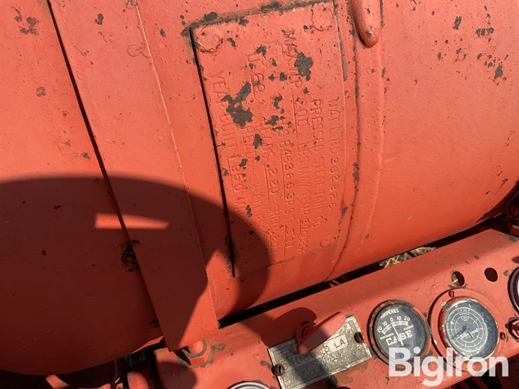 case-la-2wd-tractor-image-12