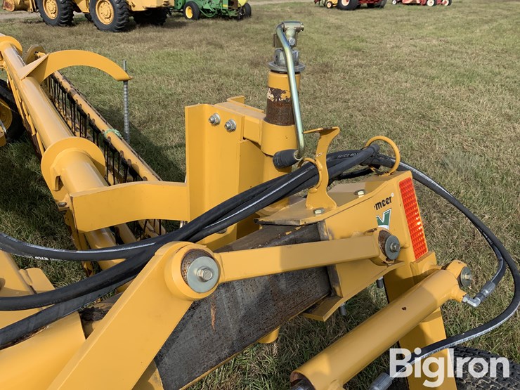 2018-vermeer-r2300-image-17