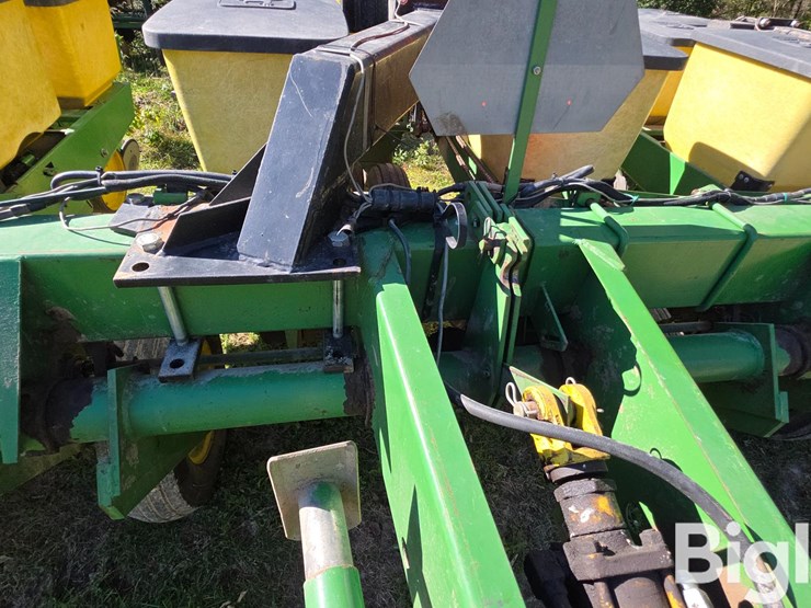john-deere-7000-image-19