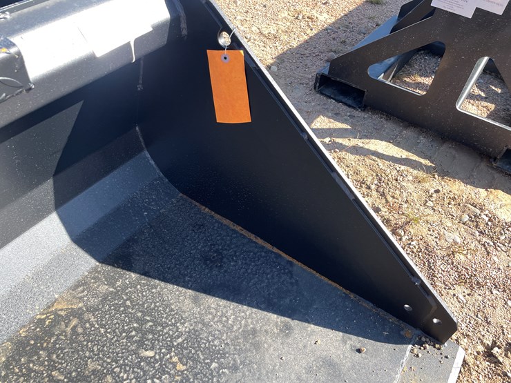 #4105-•-66"-bucket-attachment-image-5