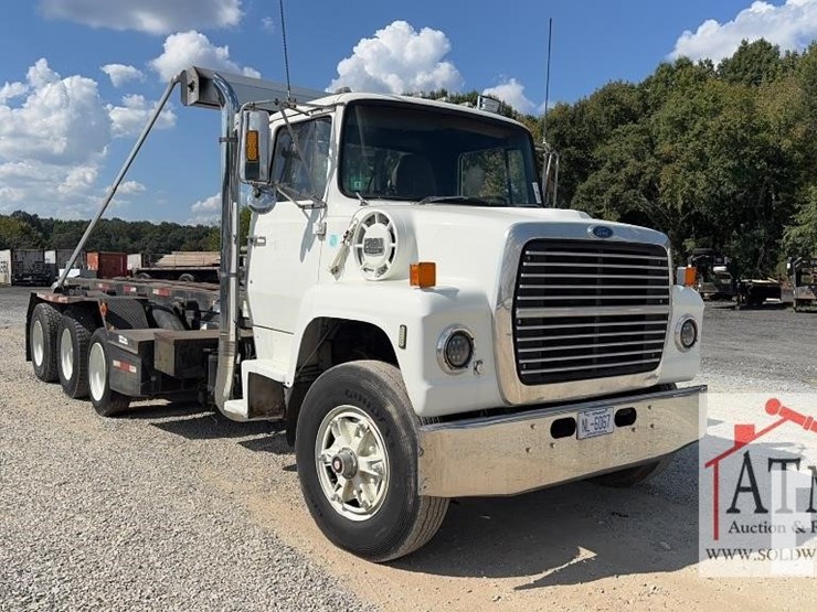 1985-ford-lnt9000-image-3