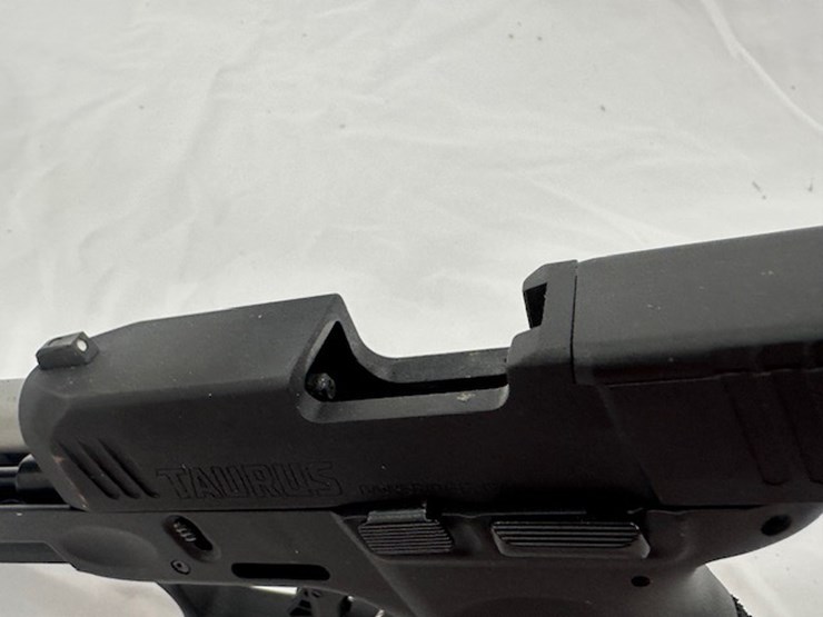 #2025-00037-•-taurus-g3c-pistol-image-40