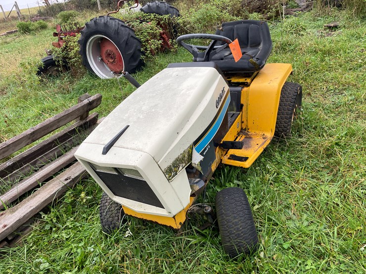 #9624-•-cub-cadet-1615-riding-lawn-mower-image-2