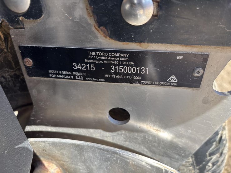 #3842-•-2016-toro-spreader-sprayer-image-28