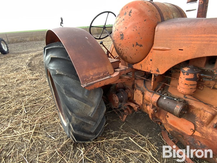 case-la-2wd-tractor-image-13