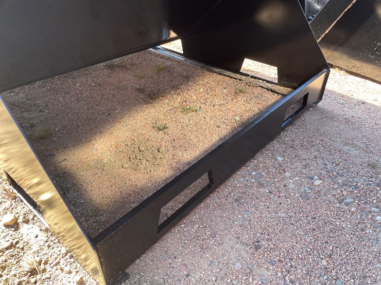 #4141-•-2-yard-trash-hopper-attachment-image-6