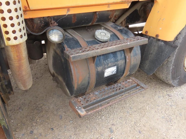 1996-ford-l9000-image-22