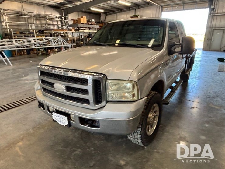 2006-ford-f350-xlt-image-2