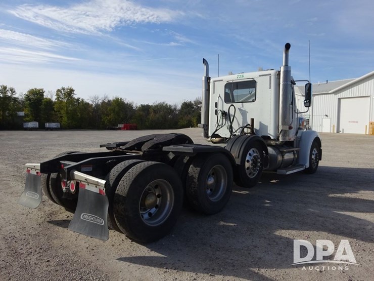 2018-freightliner-coronado-day-cab-glider-truck-(pz13985,-unit-775)-image-22
