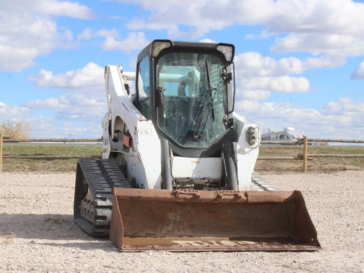 bobcat-t870-image-11