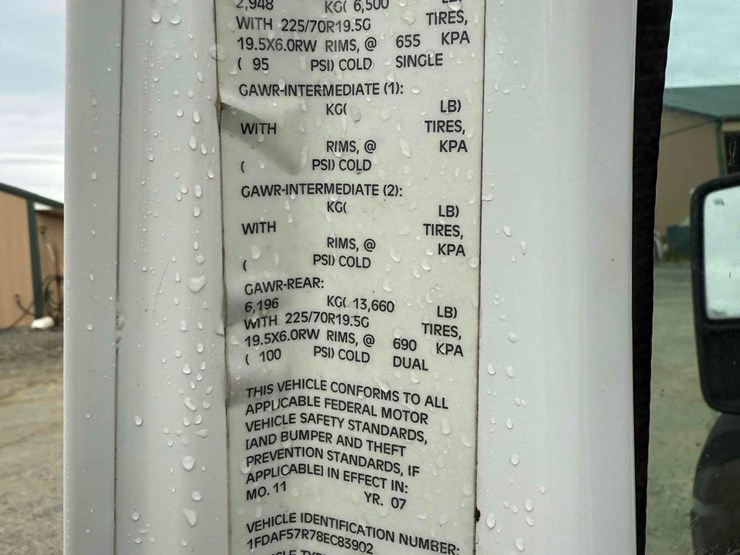 2007-ford-f550-image-21