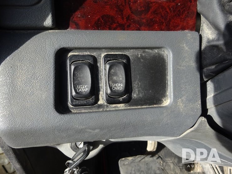 2016-freightliner-coronado-day-cab-glider-truck-(pz13982,-unit-720)-image-104