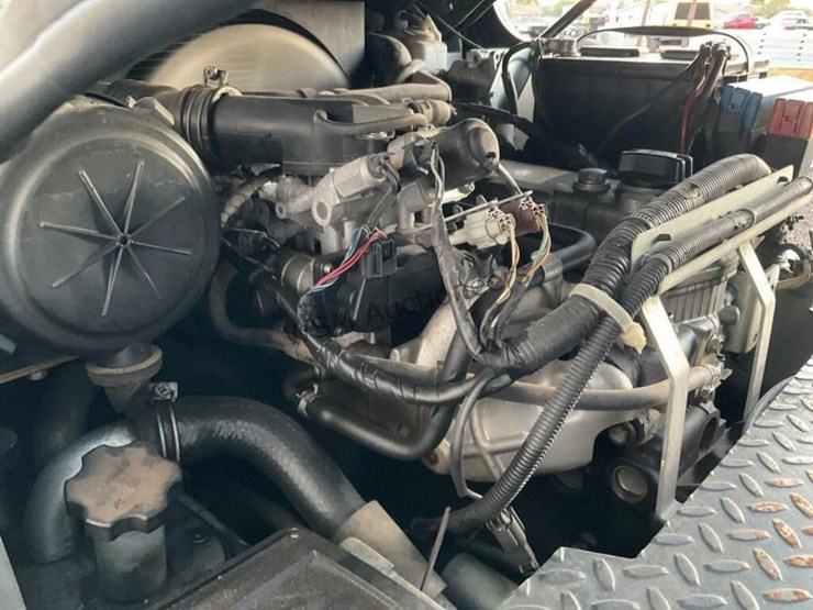 unicarrier-forklift-image-15