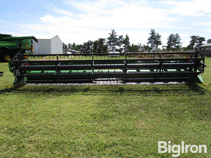 2018-john-deere-625f-image-2