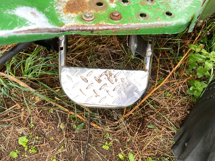 john-deere-3010-image-18