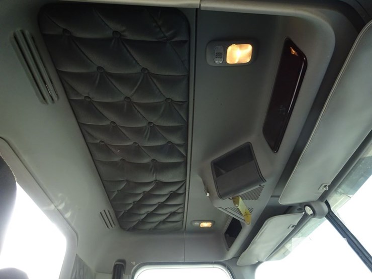 2018-freightliner-coronado-day-cab-glider-truck-(pz13996,-unit-773)-image-81