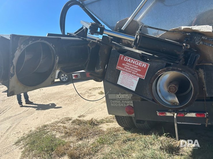 2006-freightliner-century-dry-truck-(cp1180-unit-16052)-image-18