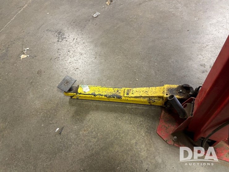 2004-ammco-lifts-rotary-two-post-lift-(jy0989)-image-9