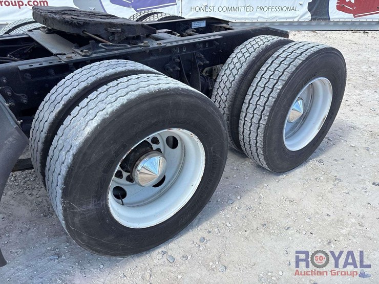 2015-international-transtar-8600-image-33