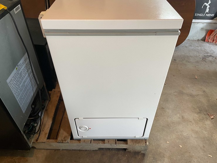 #6619-•-chest-freezer-image-7