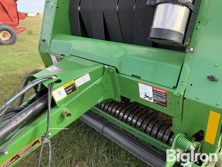 2021-john-deere-560m-image-15