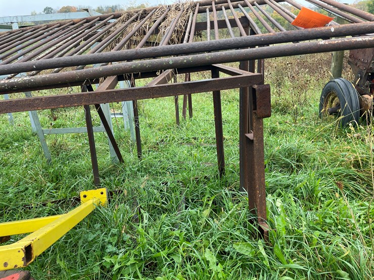 #8116-•-misc-metal-frames-image-3