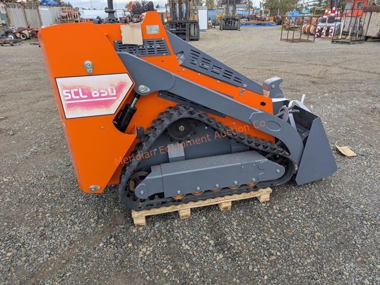 diggit-scl850-mini-tracked-loader-image-1