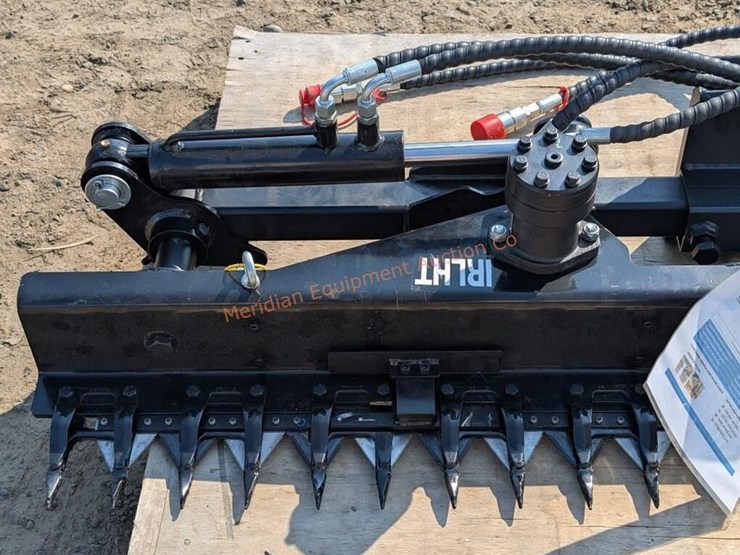 ir-mini-skid-steer-hedge-trimmer-image-8