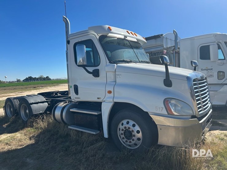 2012-freightliner-cascadia-truck-(cp1182-unit-517)-image-9